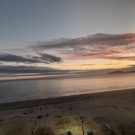 Apartamentos Na Praia Do Gonzaga Frente Mar Com Estacionamento Σάντος Εξωτερικό φωτογραφία